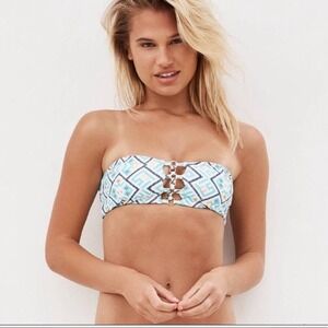 Beach Bunny Tango Bandeau Bikini Top‎